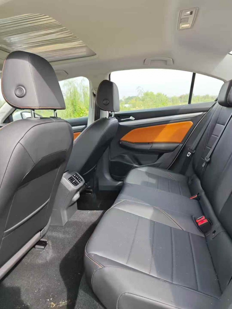 泰安25年大众宝来7