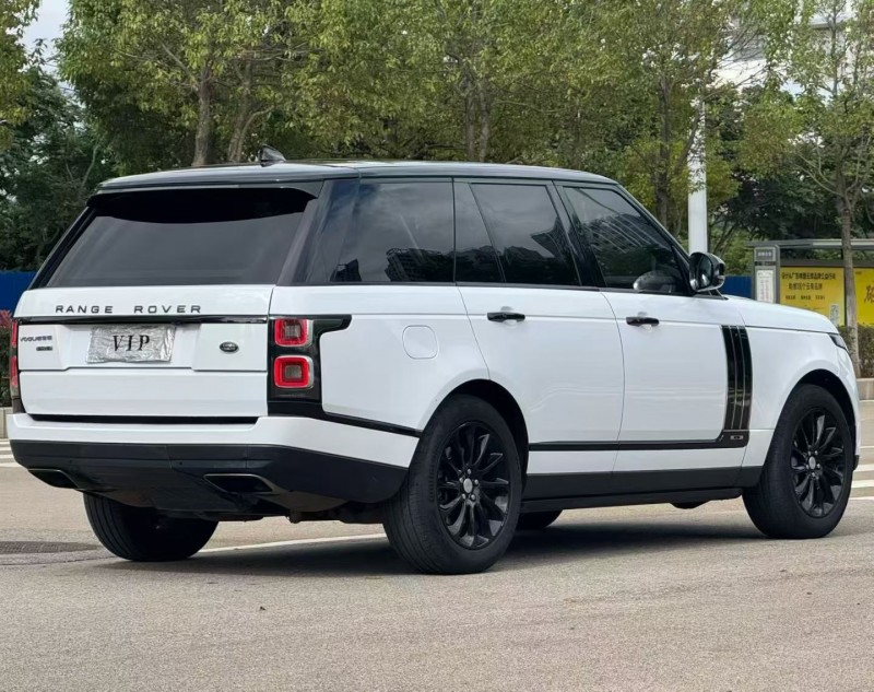 昆明19年路虎揽胜行政4