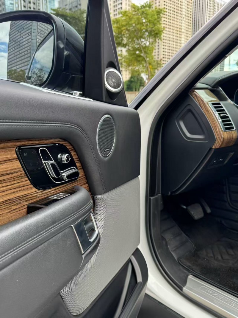 昆明19年路虎揽胜行政7