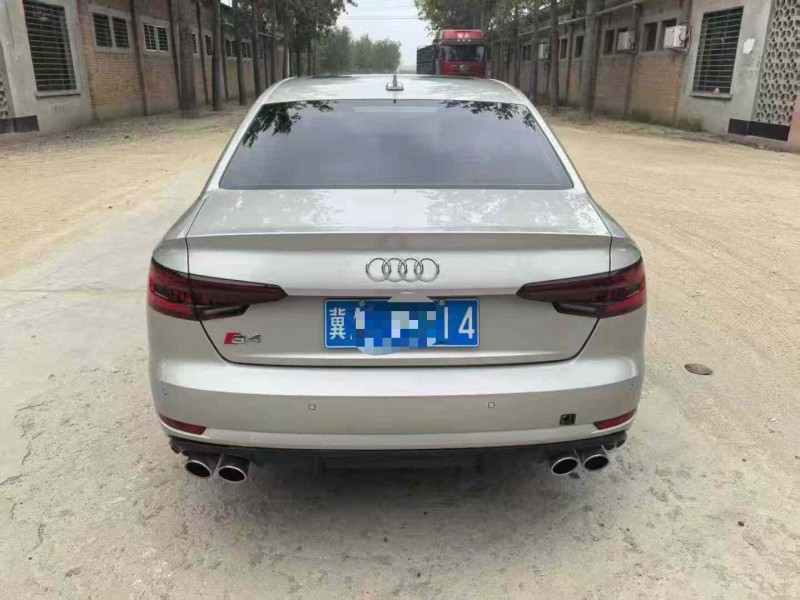 保定18年奥迪A4L6