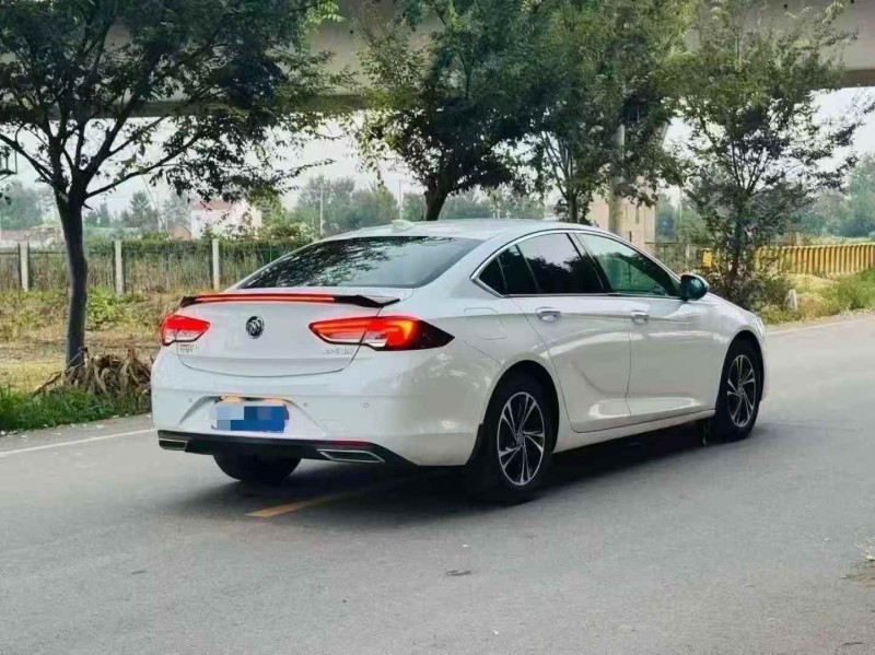 南京21年别克君威8