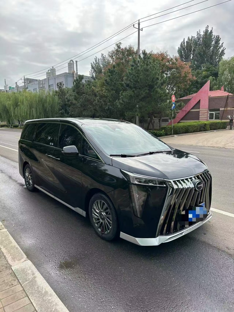 济宁23年传祺M82