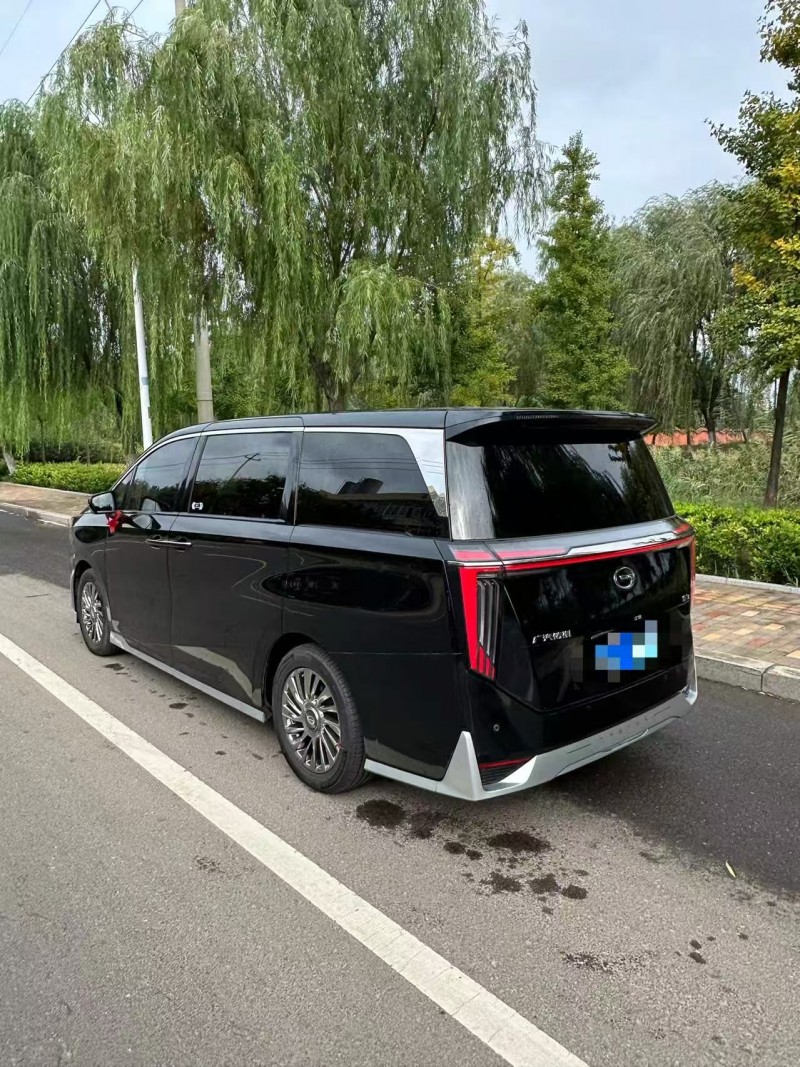 济宁23年传祺M87