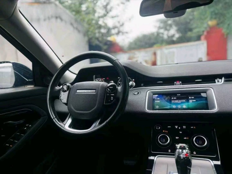 青岛20年路虎极光5