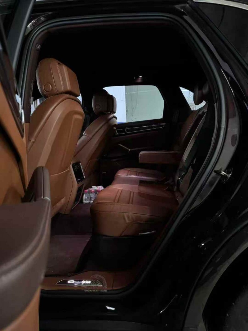 石家庄21年保时捷卡宴5