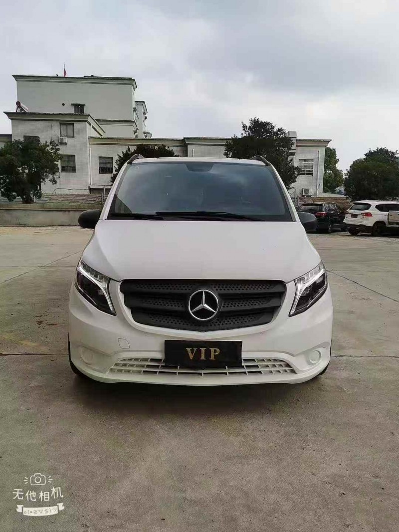 湘潭17年奔驰威霆1