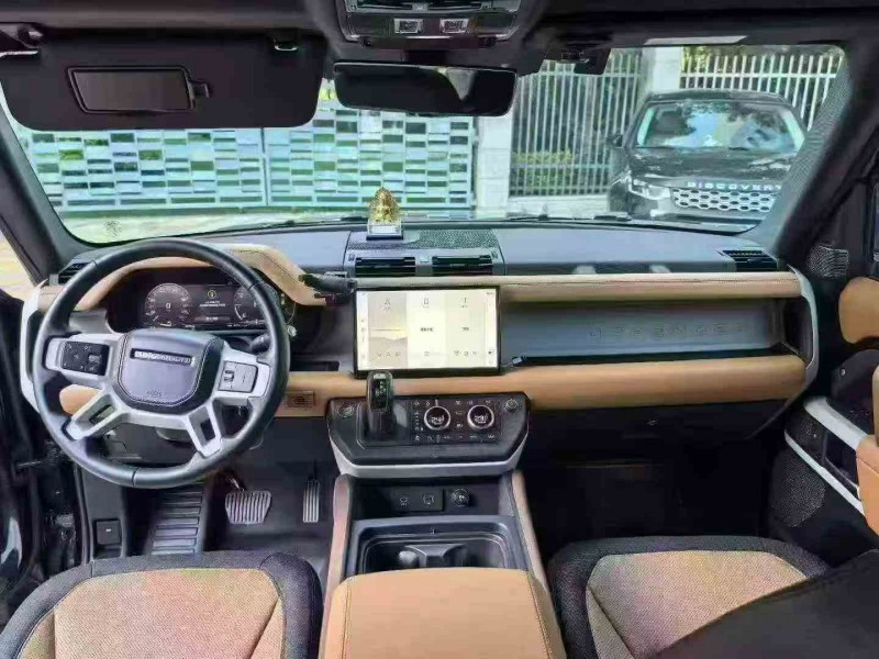 厦门23年路虎卫士5