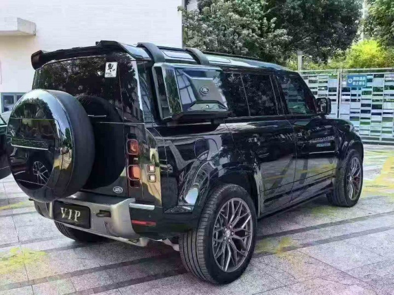 厦门23年路虎卫士8