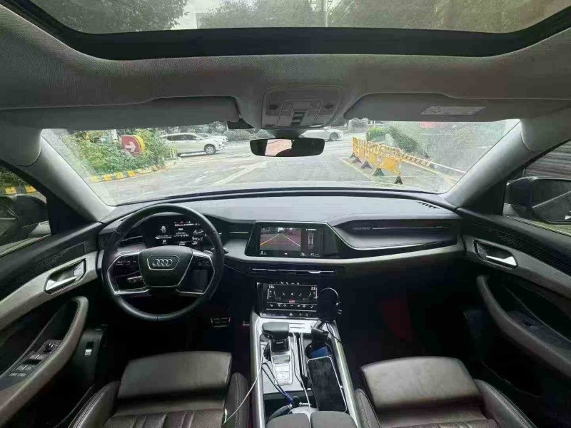 重庆24年奥迪Q64