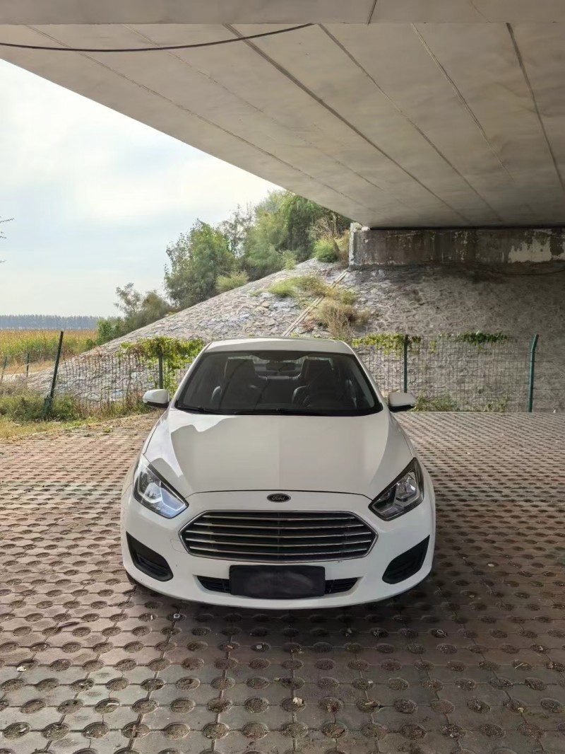 松原20年福特福克斯1