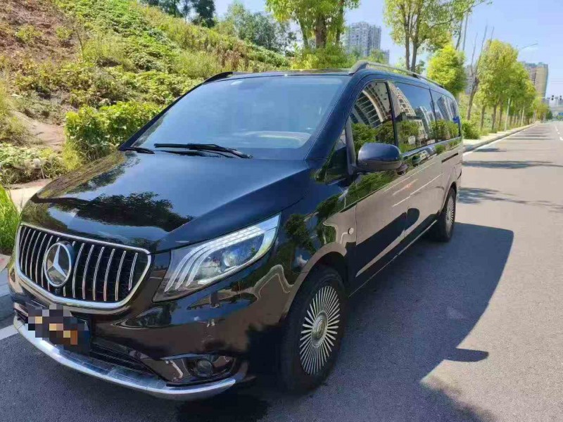 重庆22年奔驰威霆2