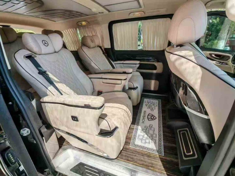 重庆22年奔驰威霆5