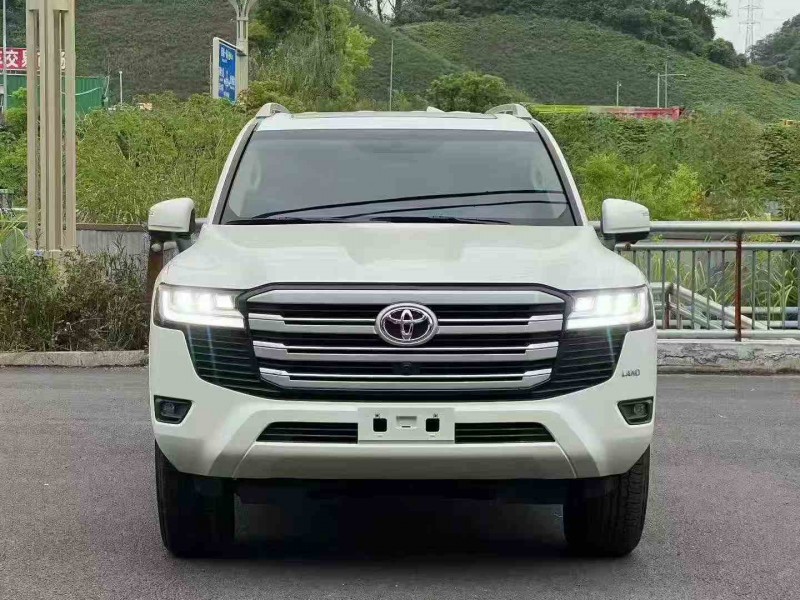 重庆24年丰田兰德酷路泽1