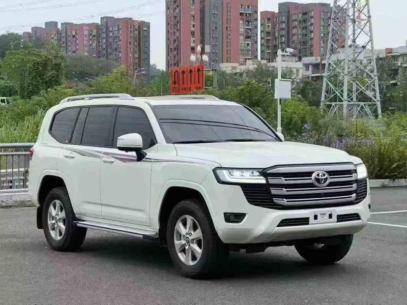 重庆24年丰田兰德酷路泽2