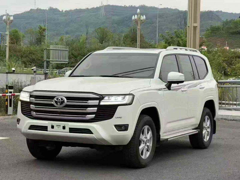 重庆24年丰田兰德酷路泽3