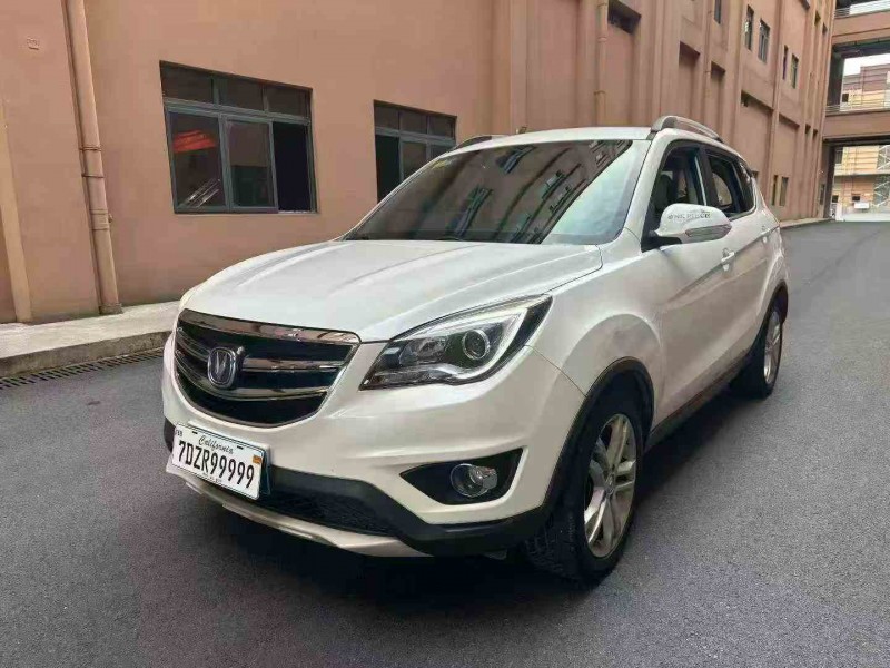 重庆17年长安汽车CS352