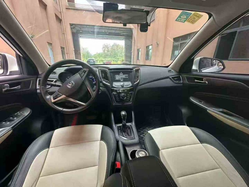 重庆17年长安汽车CS354