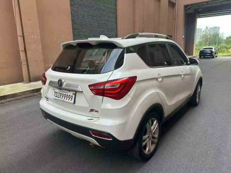 重庆17年长安汽车CS357