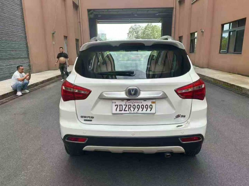 重庆17年长安汽车CS359