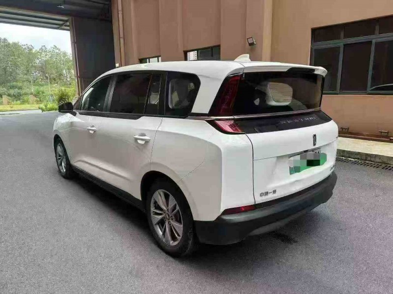 重庆24年奔腾nat8