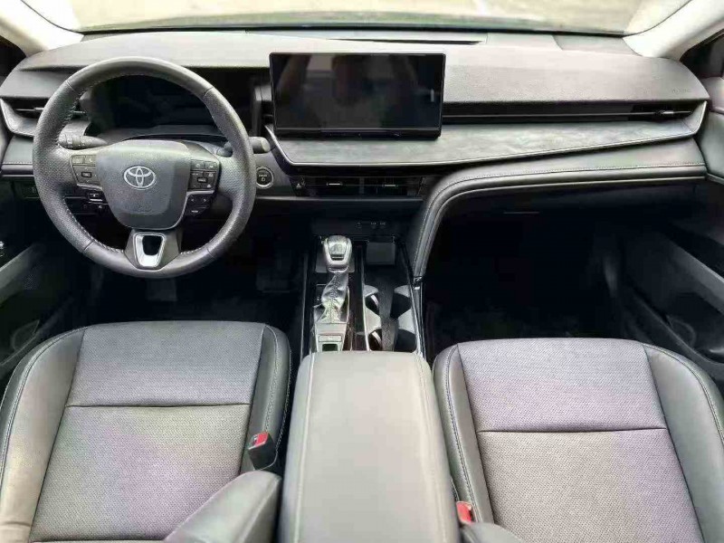 湛江24年丰田凯美瑞5