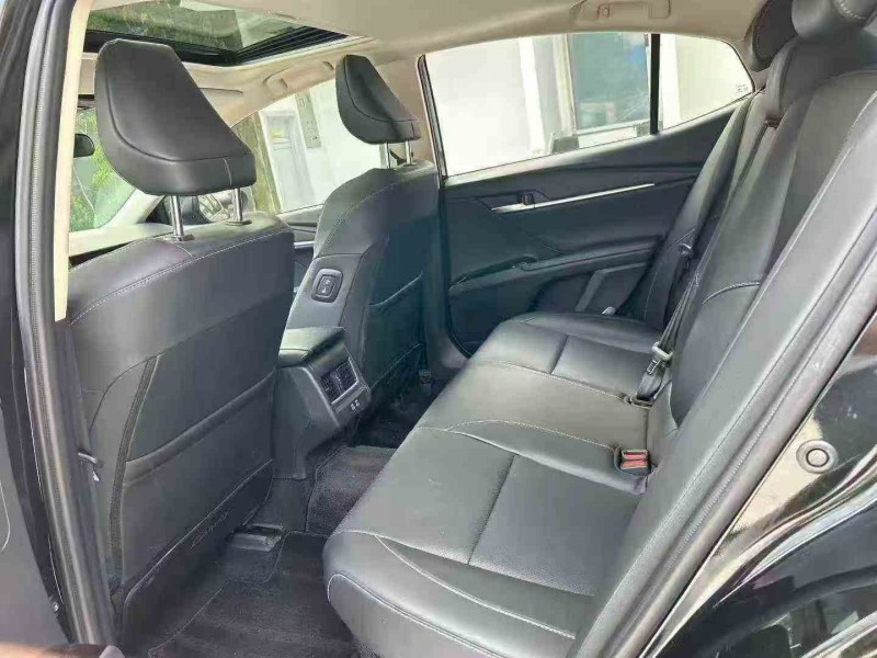 湛江24年丰田凯美瑞7