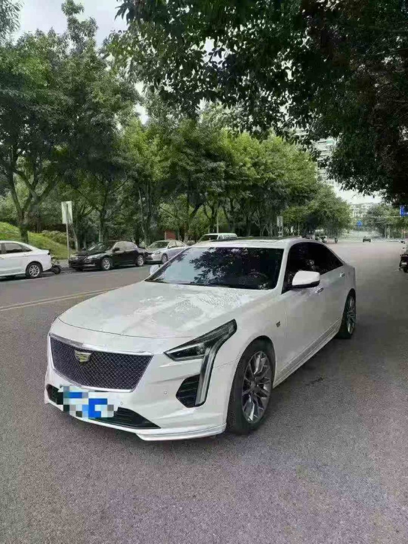 重庆20年凯迪拉克CT62