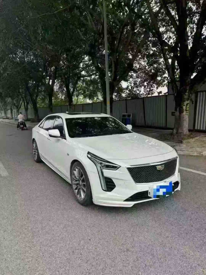 重庆20年凯迪拉克CT63