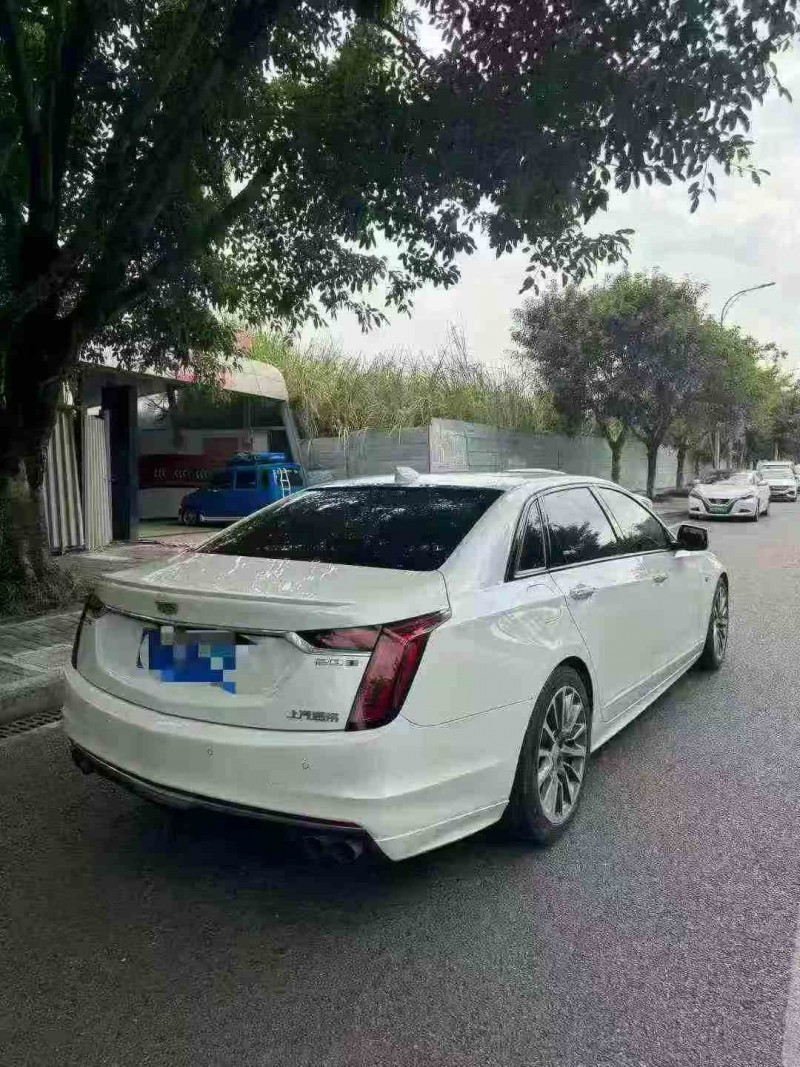 重庆20年凯迪拉克CT69