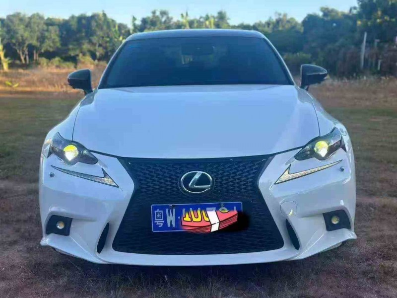 广州13年雷克萨斯IS1