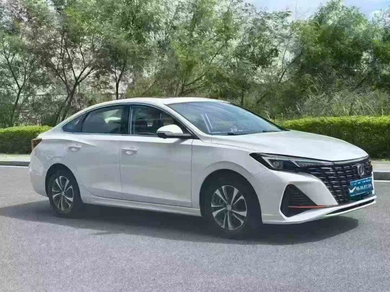 珠海25年长安汽车逸动3