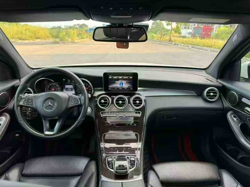 北海18年奔驰GLC4