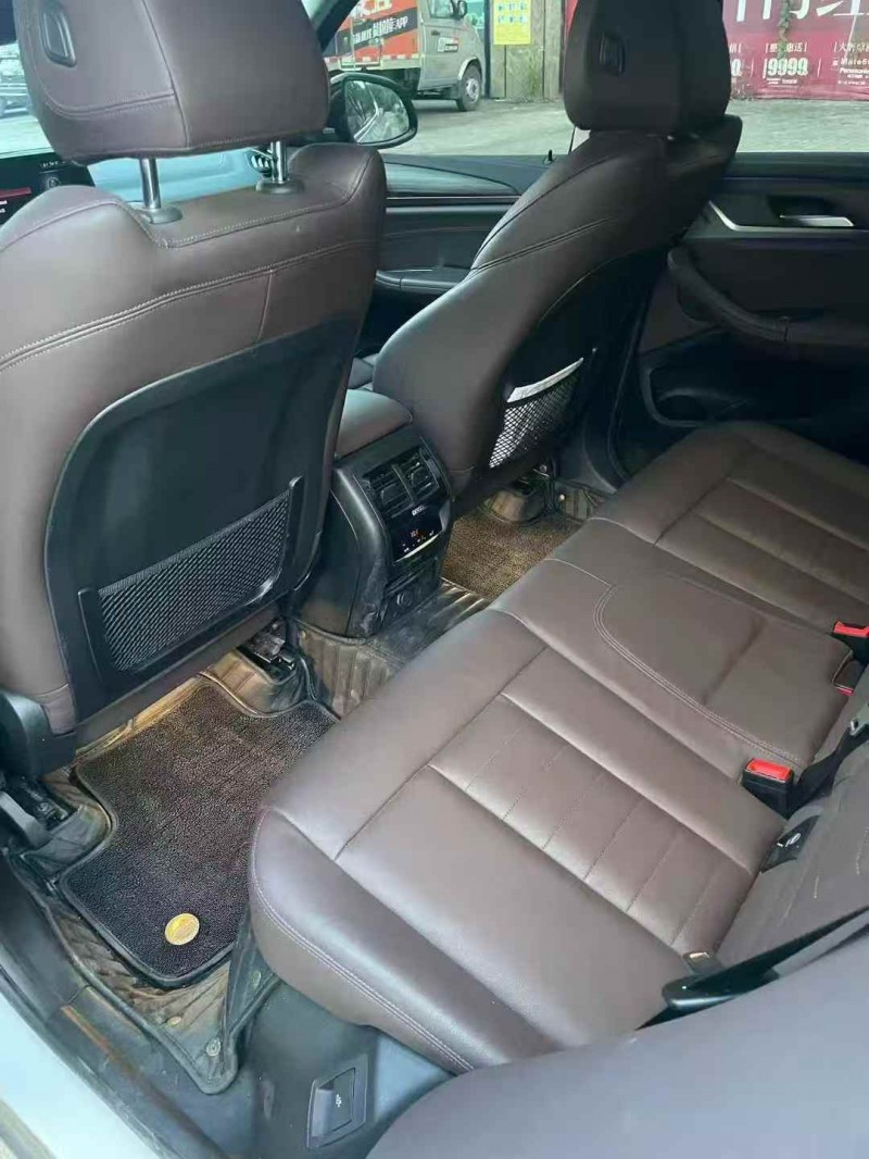 苏州19年宝马X36