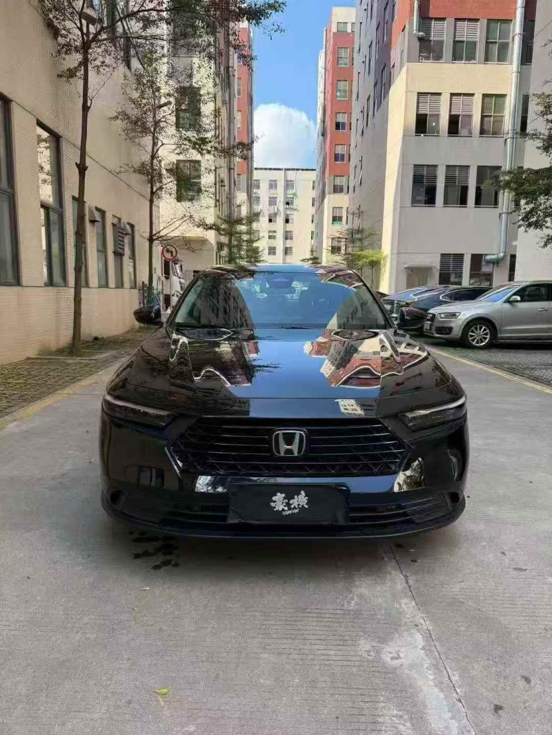 韶关25年本田雅阁1