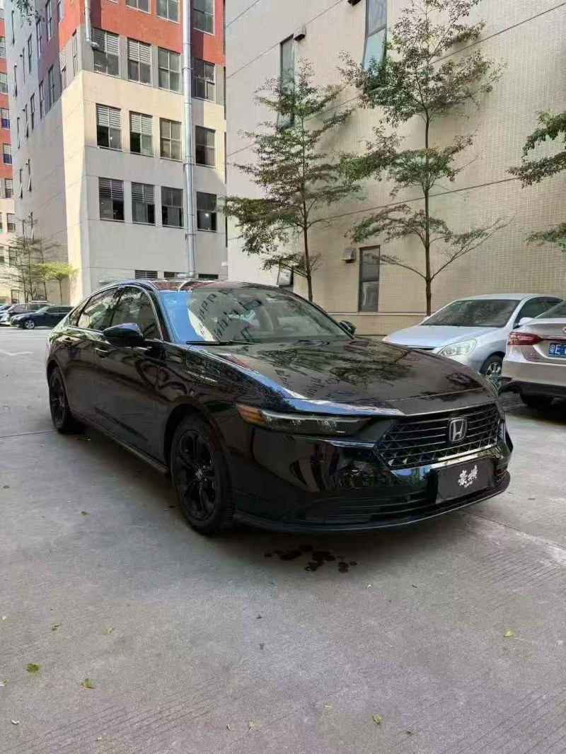 韶关25年本田雅阁2