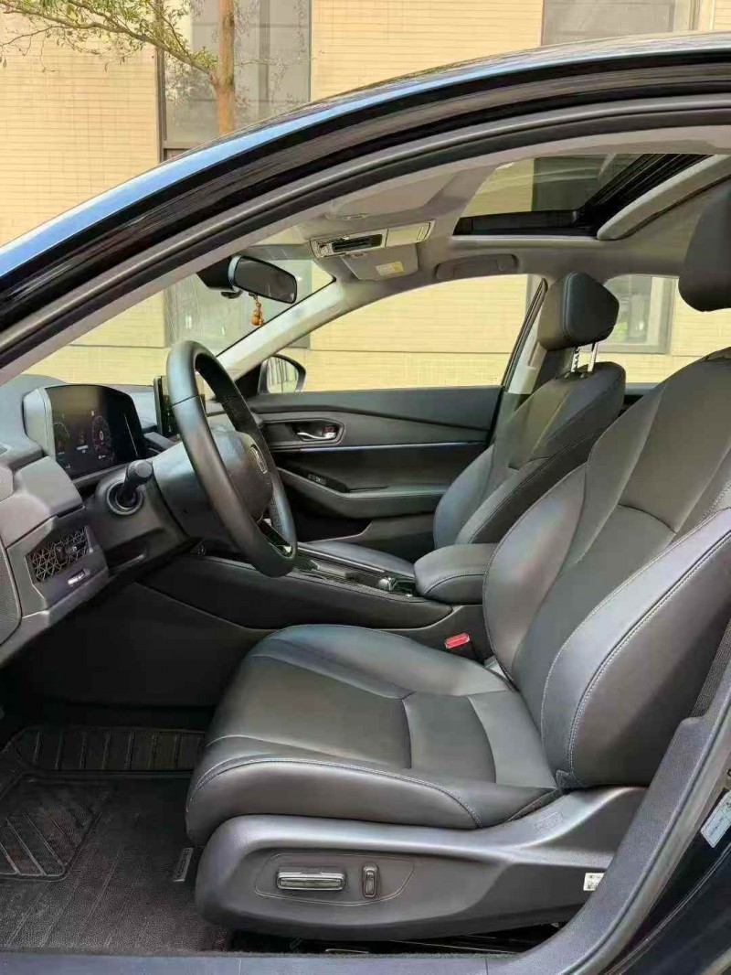 韶关25年本田雅阁4