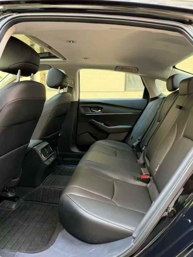 韶关25年本田雅阁5