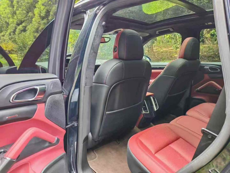 温州16年保时捷卡宴6