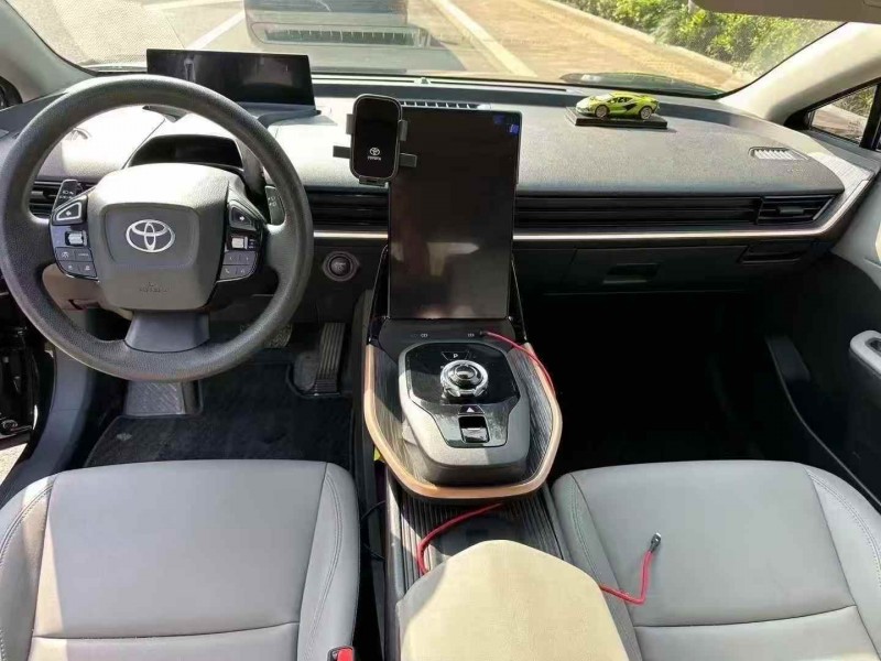 枣庄25年丰田BZ3Pro4