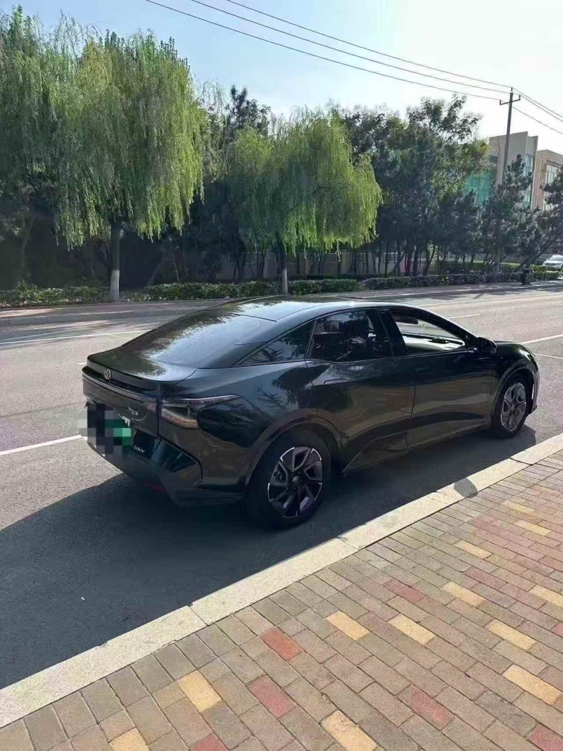 枣庄25年丰田BZ3Pro8