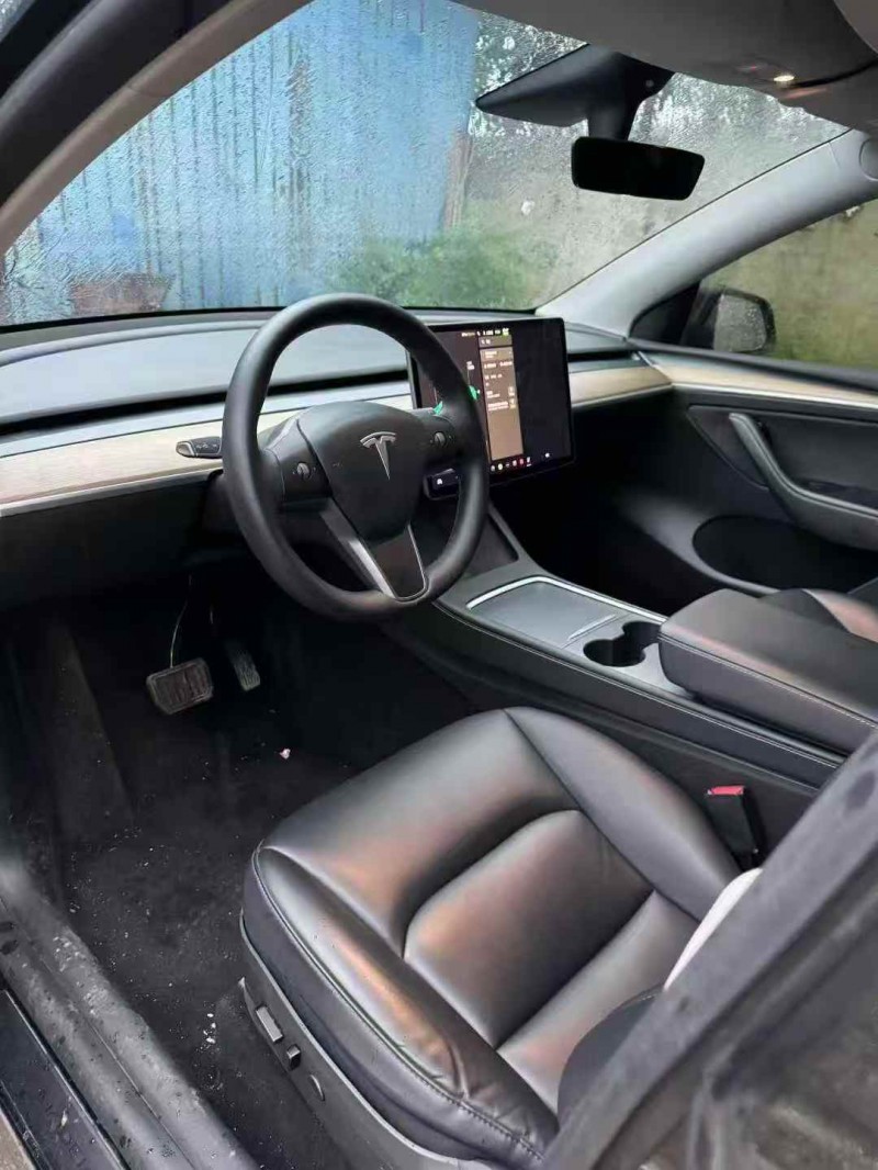 济宁22年特斯拉MODEL Y4