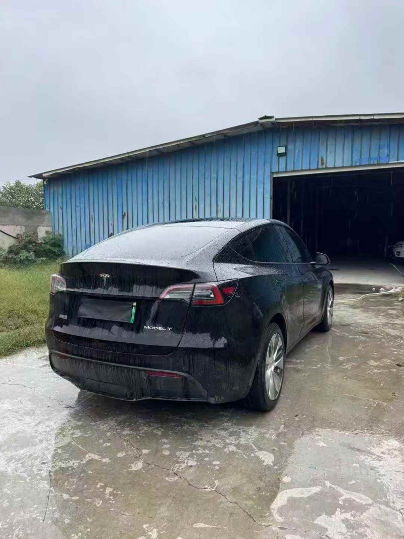 济宁22年特斯拉MODEL Y7