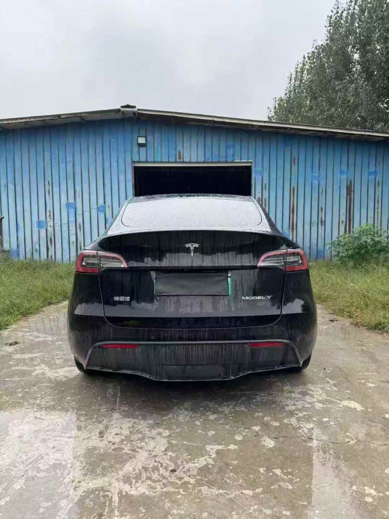 济宁22年特斯拉MODEL Y9