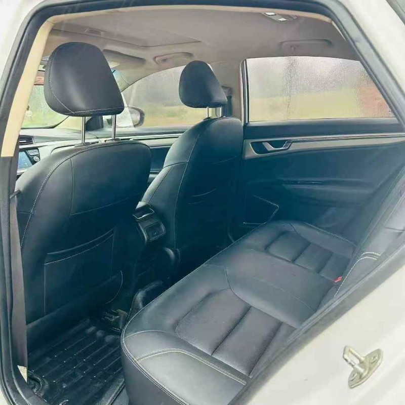 烟台17年吉利帝豪7