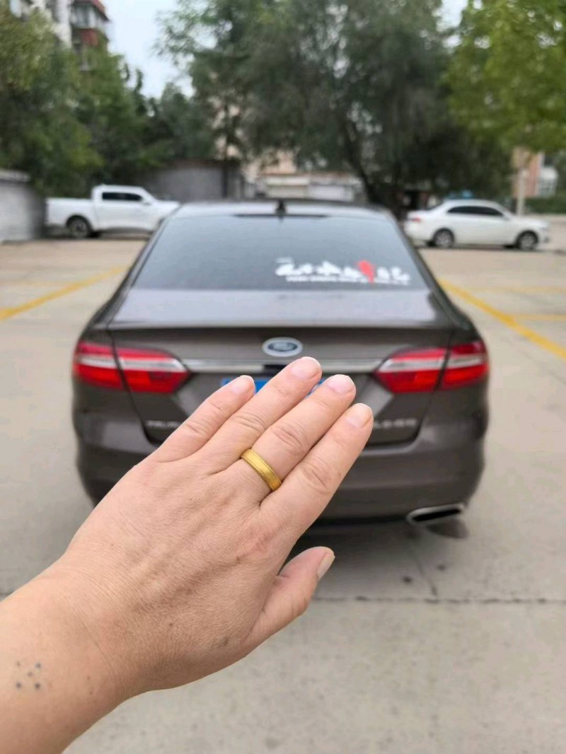 运城17年福特金牛座2