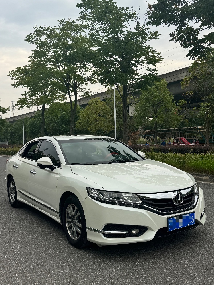 成都17年本田思铂睿2