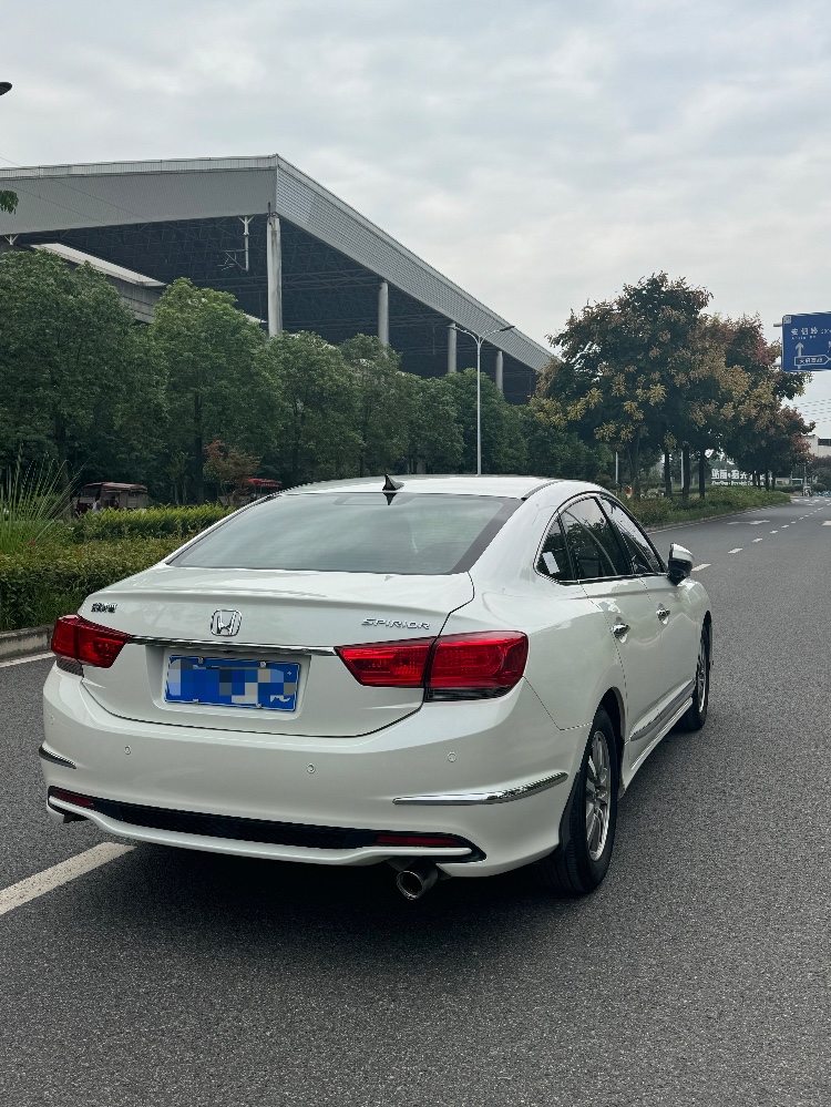 成都17年本田思铂睿6