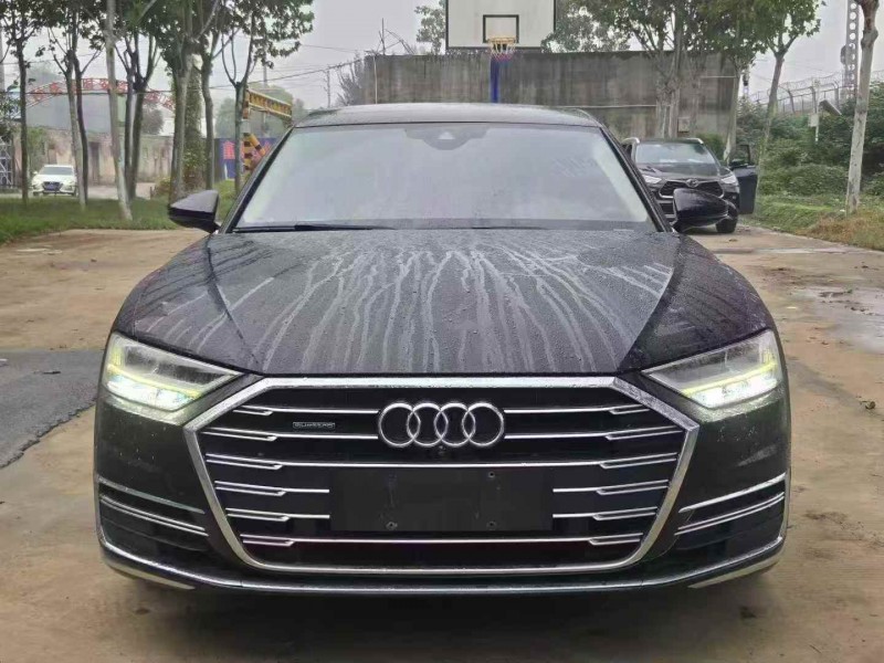 安阳19年奥迪A8L1