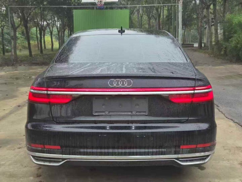 安阳19年奥迪A8L8