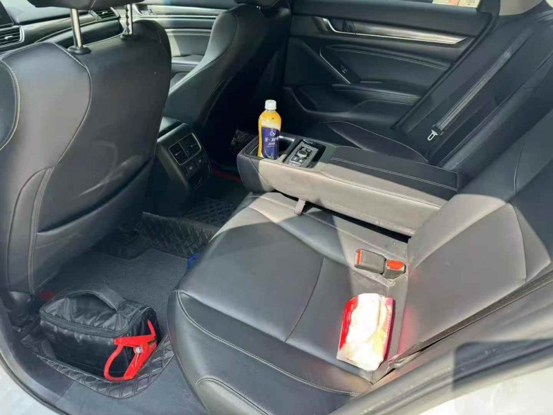 烟台22年本田雅阁4